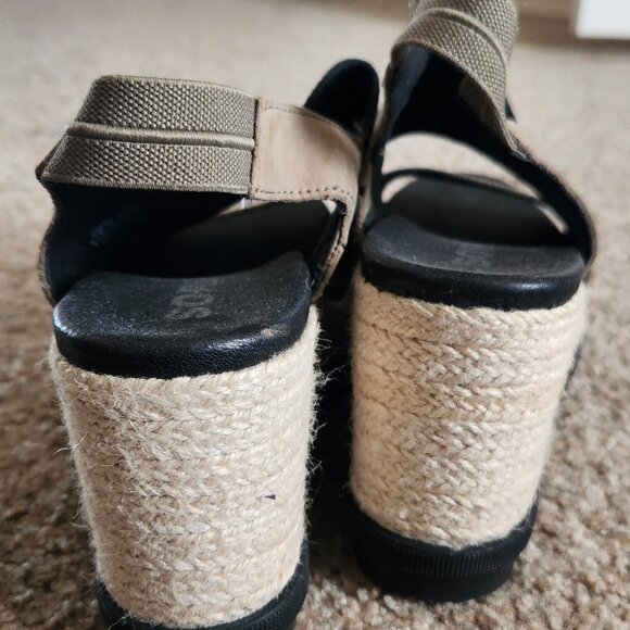 Sorel espadrilles wedge sandals, great condition, sz 10 - Picture 3 of 4